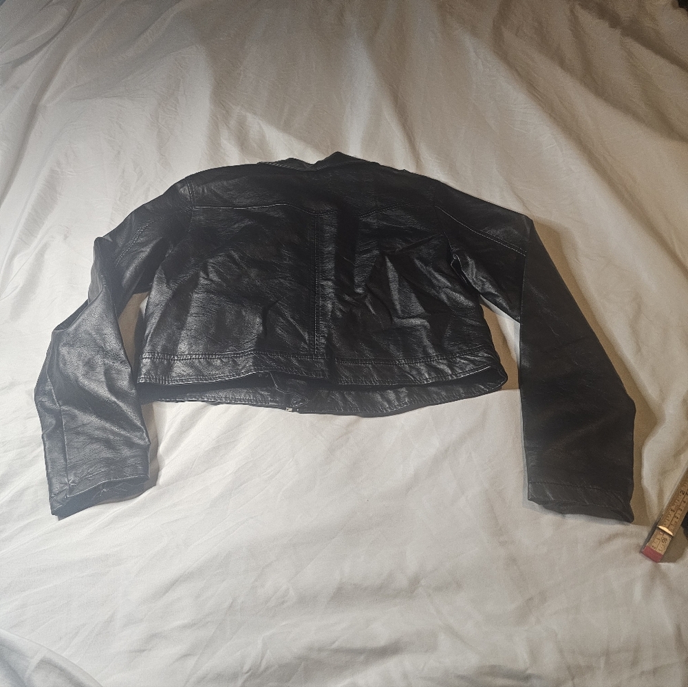 Cali 1850 brand faux leather jacket - Picture 9 of 9